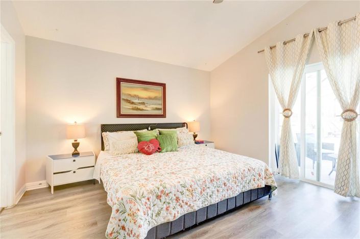 Image No.11-4 Bed Property for sale