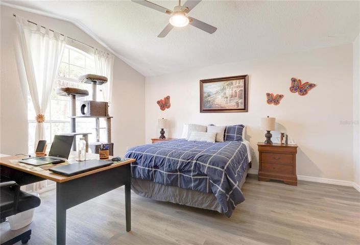 Image No.14-4 Bed Property for sale