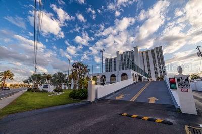 Image No.72-2 Bed Property for sale