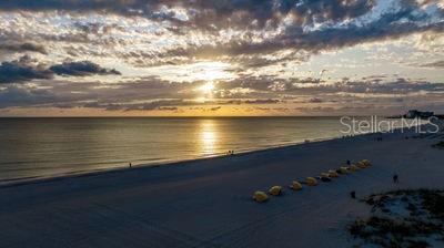 Image No.76-2 Bed Property for sale