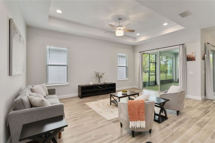 Image No.12-3 Bed Property for sale