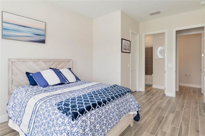 Image No.18-3 Bed Property for sale