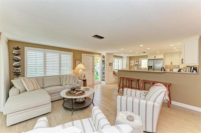 Image No.13-2 Bed Property for sale