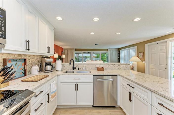 Image No.20-2 Bed Property for sale