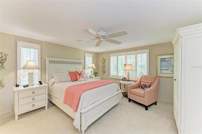 Image No.32-2 Bed Property for sale