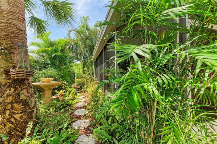 Image No.43-2 Bed Property for sale