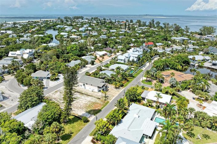 Image No.64-2 Bed Property for sale