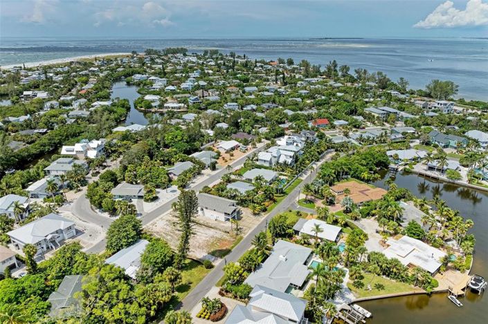 Image No.65-2 Bed Property for sale