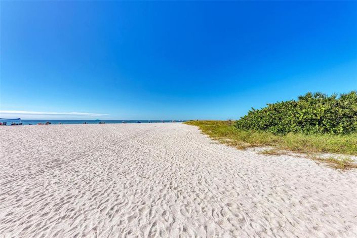 Image No.80-2 Bed Property for sale