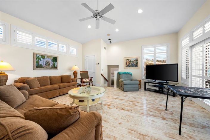 Image No.42-4 Bed Property for sale