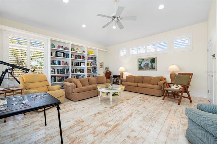 Image No.5-Propriété de 4 chambres à vendre à Sarasota