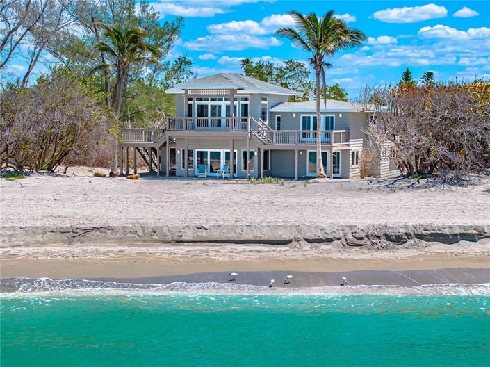 Image No.82-4 Bed Property for sale