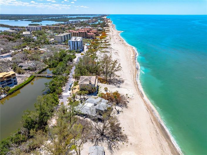 Image No.87-4 Bed Property for sale