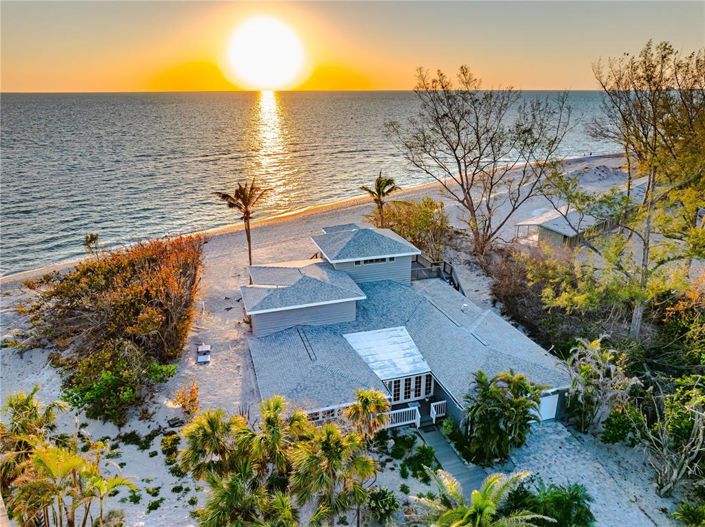 Image No.92-4 Bed Property for sale