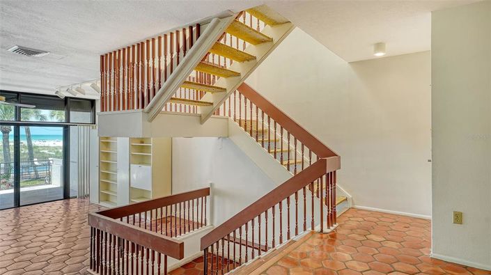 Image No.18-4 Bed Property for sale