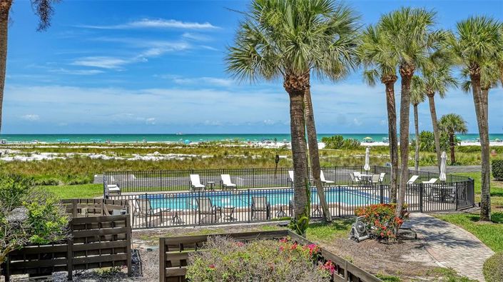 Image No.2-4 Bed Property for sale