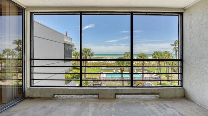 Image No.25-4 Bed Property for sale