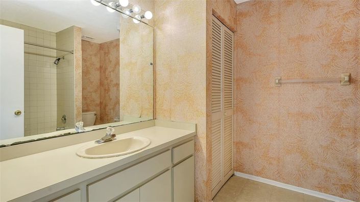 Image No.33-4 Bed Property for sale