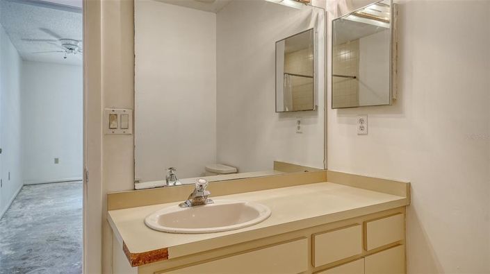 Image No.36-4 Bed Property for sale