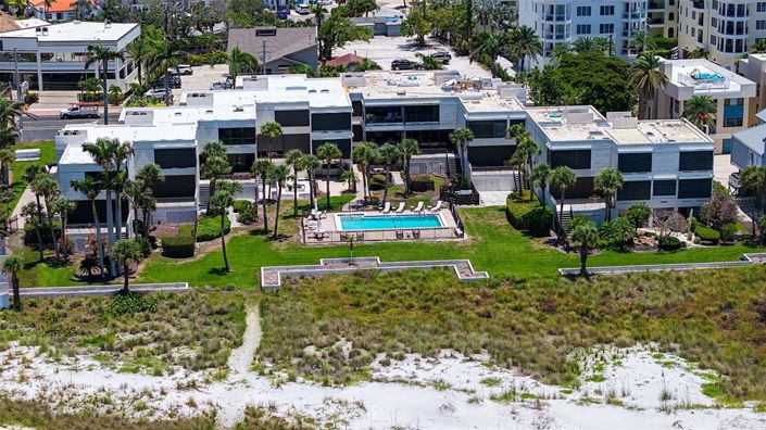 Image No.44-4 Bed Property for sale