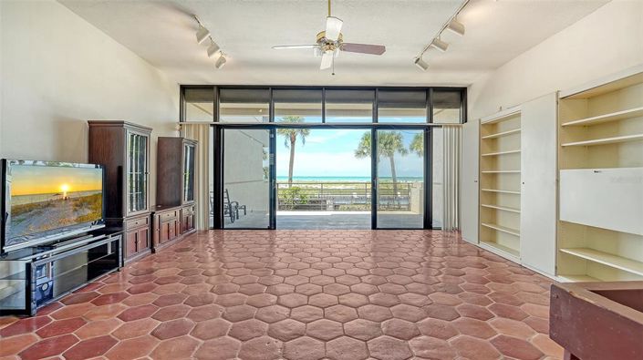 Image No.5-4 Bed Property for sale