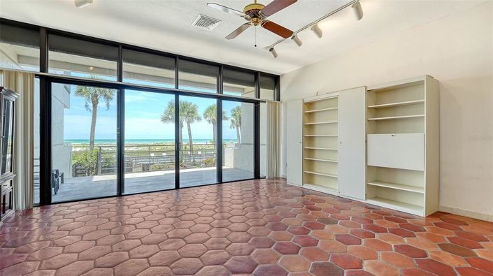 Image No.6-4 Bed Property for sale