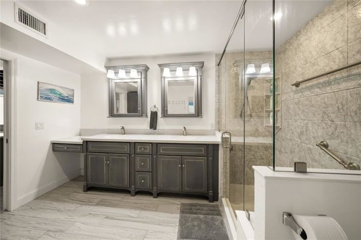 Image No.19-3 Bed Property for sale