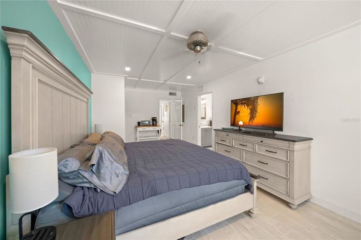 Image No.22-3 Bed Property for sale