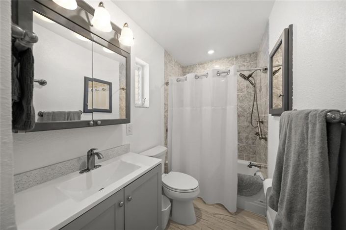 Image No.28-3 Bed Property for sale