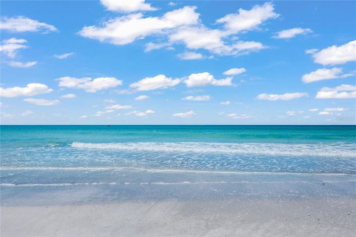 Image No.52-3 Bed Property for sale