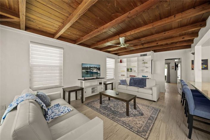 Image No.6-3 Bed Property for sale