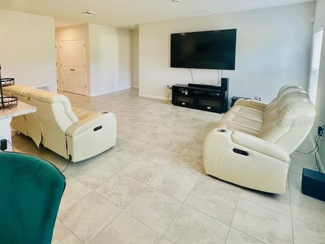 Image No.5-3 Bed Property for sale