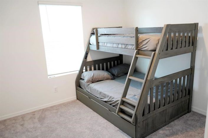 Image No.17-4 Bed Property for sale