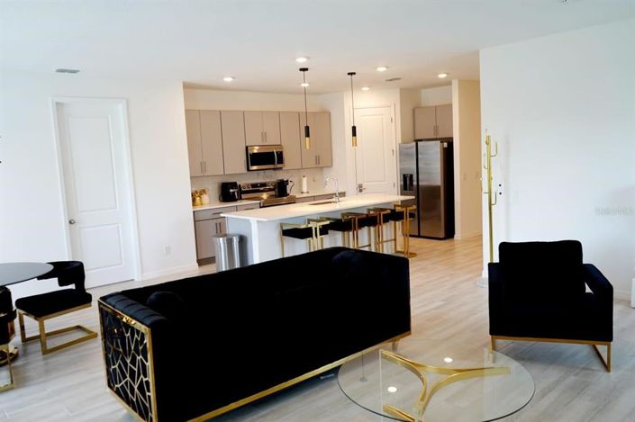 Image No.6-4 Bed Property for sale