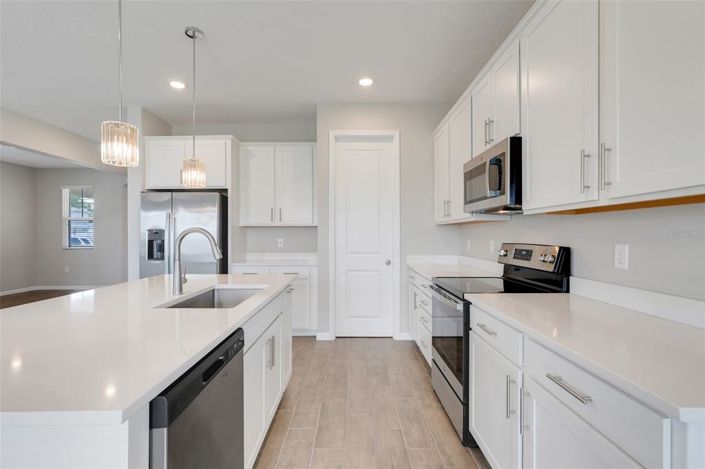 Image No.15-4 Bed Property for sale