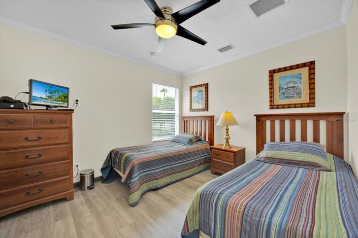 Image No.27-5 Bed Property for sale