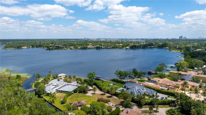 Image No.22-5 Bed Property for sale