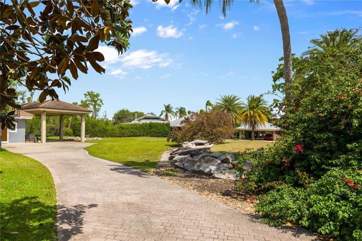 Image No.3-5 Bed Property for sale