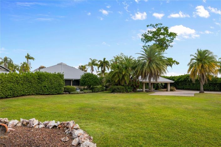 Image No.4-5 Bed Property for sale