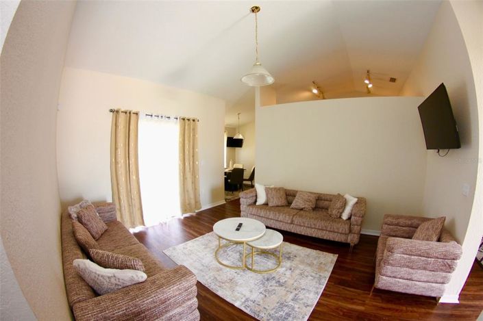 Image No.13-3 Bed Property for sale