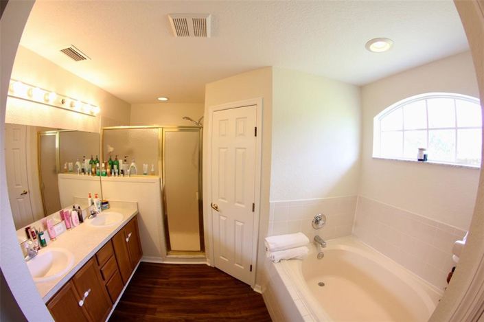 Image No.23-3 Bed Property for sale