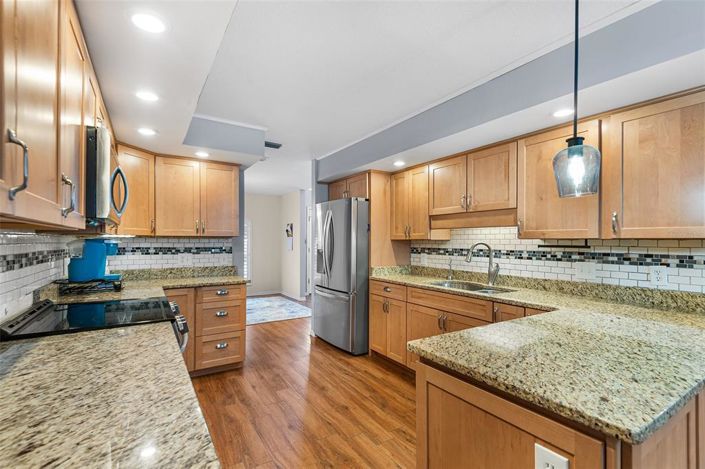 Image No.12-3 Bed Property for sale