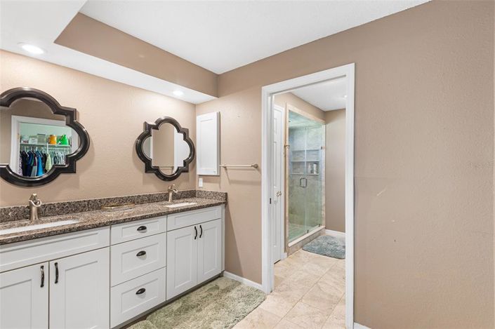 Image No.23-3 Bed Property for sale