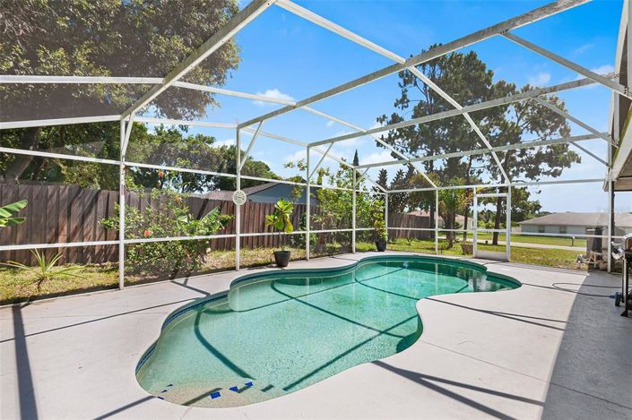 Image No.33-3 Bed Property for sale