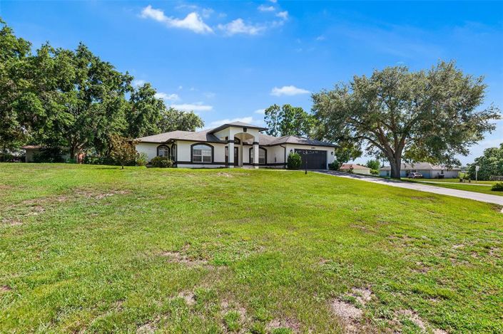 Image No.40-3 Bed Property for sale