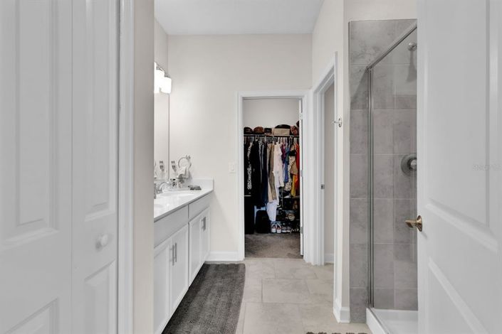 Image No.17-3 Bed Property for sale