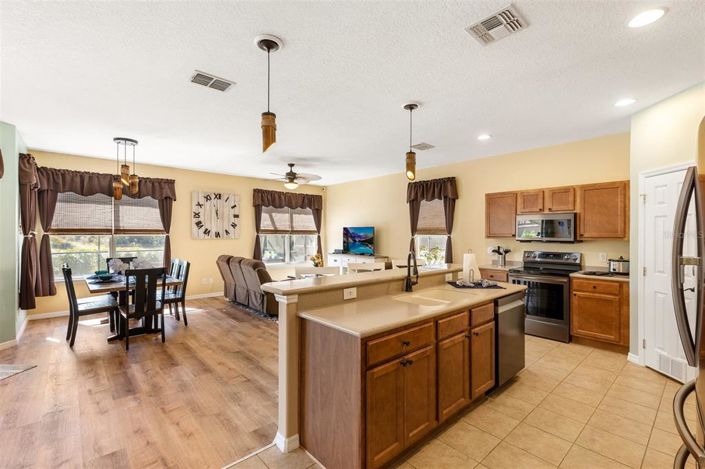 Image No.11-4 Bed Property for sale