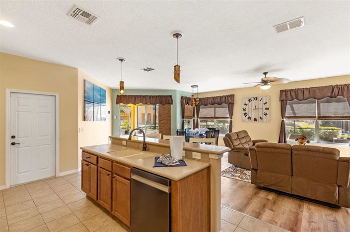 Image No.13-4 Bed Property for sale