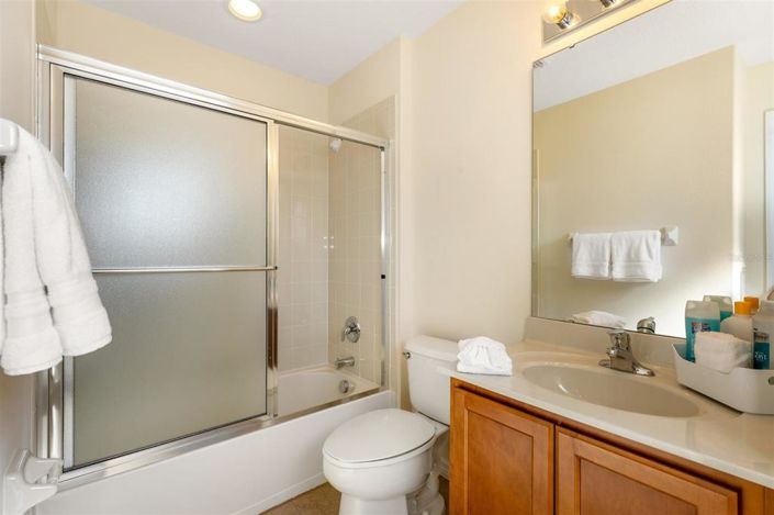 Image No.20-4 Bed Property for sale