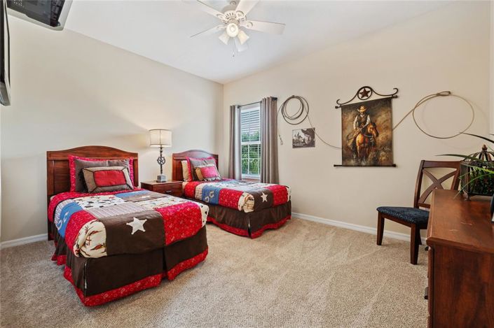 Image No.28-5 Bed Property for sale